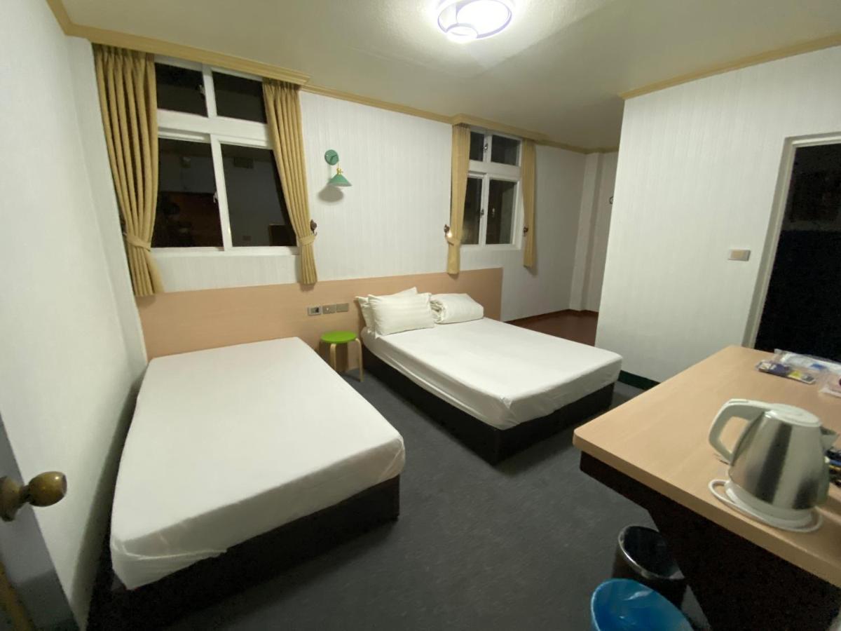 Rich Zone Hotel ไทเป ภายนอก รูปภาพ